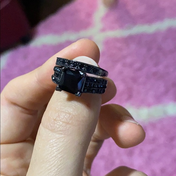 Princess Cut 2.25ct Black Sapphire 14kt Ring - Picture 8 of 8